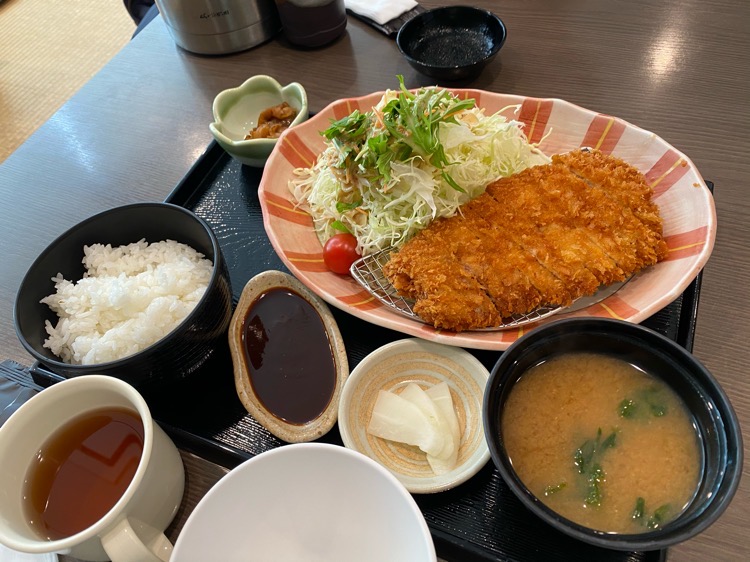 笠庵とんかつ定食