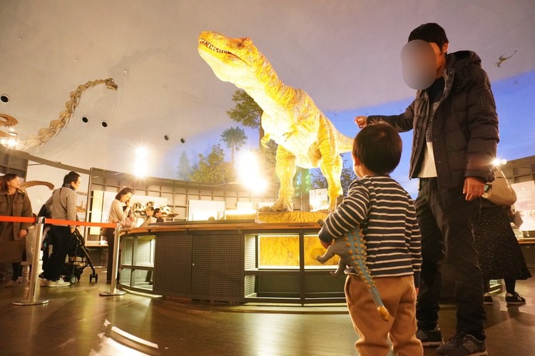 恐竜の聖地、福井県立恐竜博物館